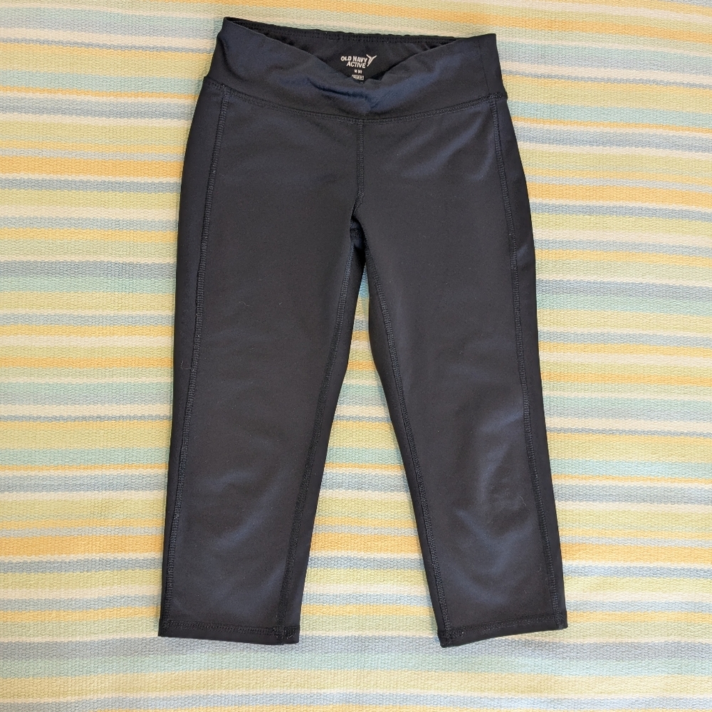 Old Navy Active Black Athletic Cropped Pants Size 8